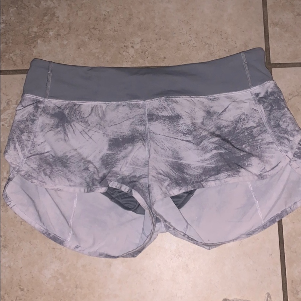 Printed lululemon shorts